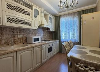 Трехкомнатная квартира на продажу, 75 м2, Астрахань, улица Куликова, 42к3