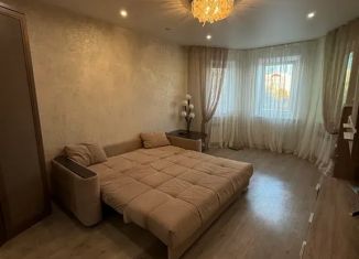 Сдам в аренду 1-ком. квартиру, 40 м2, Орёл, улица Картукова, 11, микрорайон Наугорский
